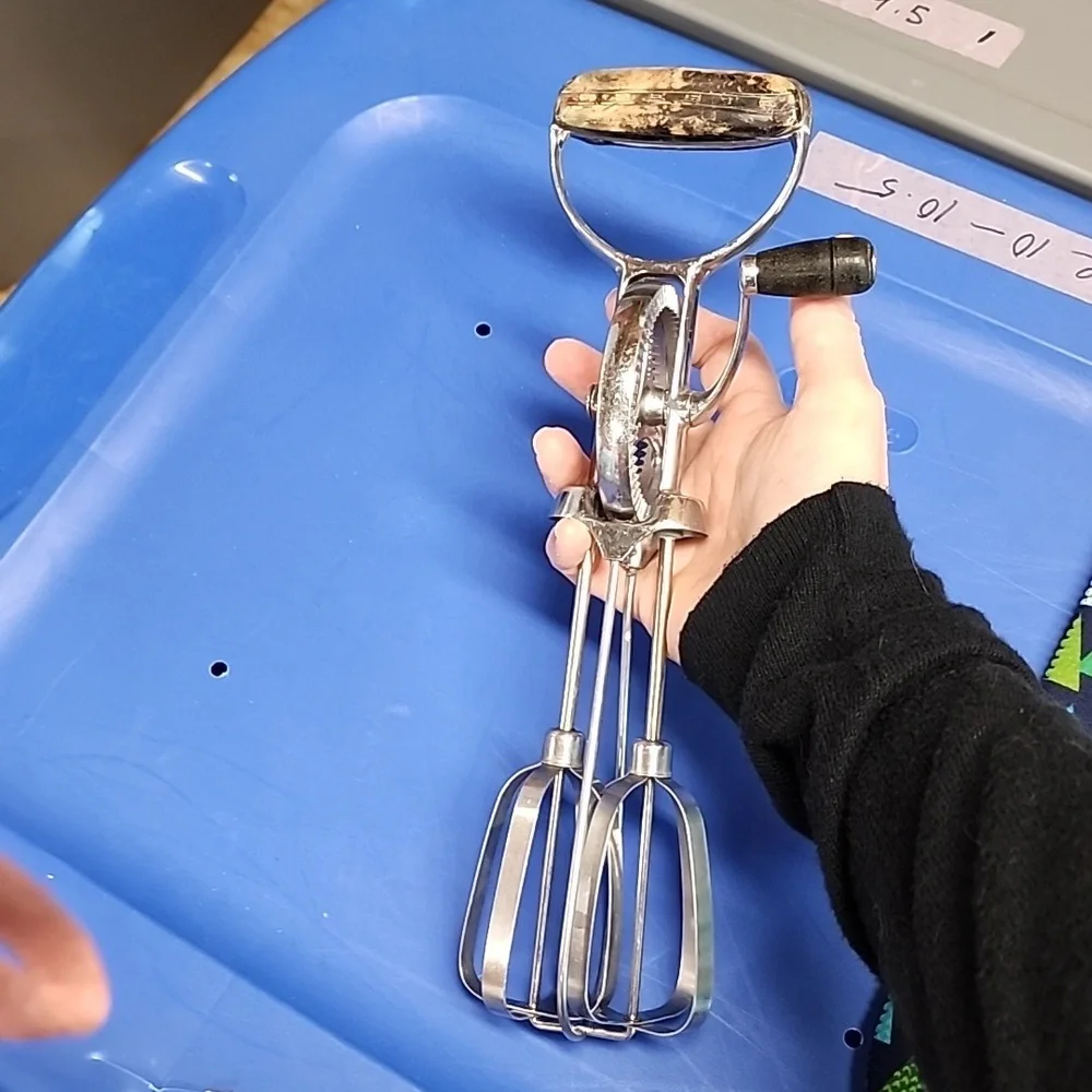 Antique batter beater